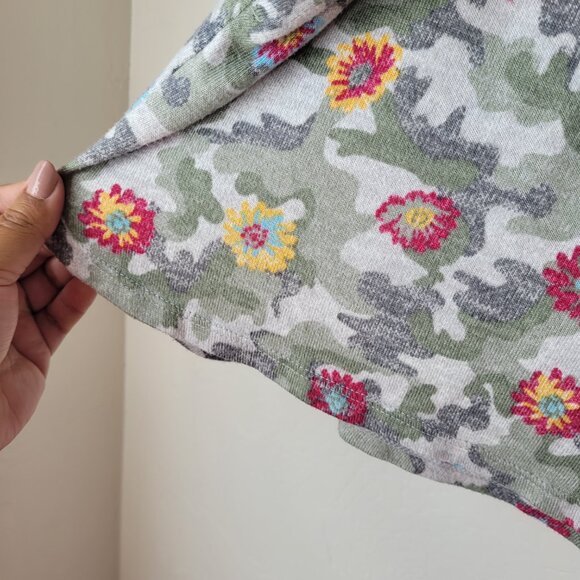 Secret Treasures Plus size Camo Floral Lounge Shorts - Picture 6 of 8